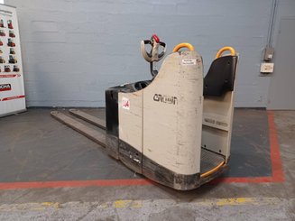 Transpaleta con plataforma Crown WT3040-20 - 2