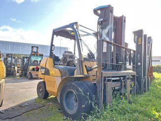 Carretilla contrapesada de 4 ruedas Caterpillar GP40N