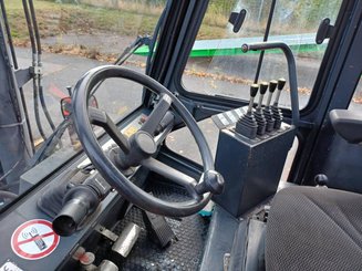Carretilla contrapesada de 4 ruedas Mora M180C - 12