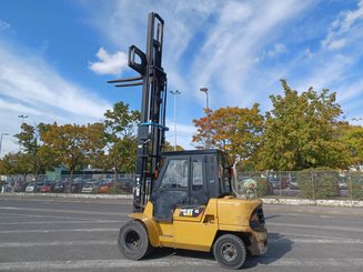 Carretilla contrapesada de 4 ruedas Caterpillar GP45K2