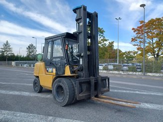 Carretilla contrapesada de 4 ruedas Caterpillar GP45K2