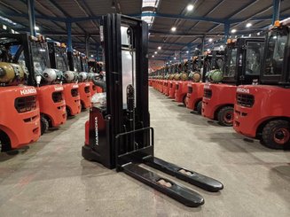 Apilador con conductor acompañante Hangcha CDD12-AEC2