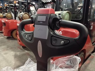 Apilador con conductor acompañante Hangcha CDD12-AEC2