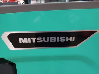 Carretilla retráctil multidireccional Mitsubishi RBM25 N3