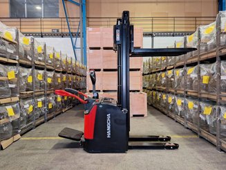 Apilador con plataforma Hangcha CDD20 AZ3S