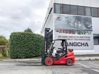 Carretilla contrapesada de 4 ruedas Hangcha XF35G-2 - 2