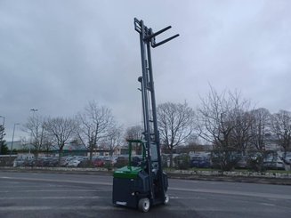 Carretilla multidireccional Combilift CBE3000