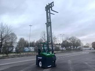 Carretilla multidireccional Combilift CBE3000