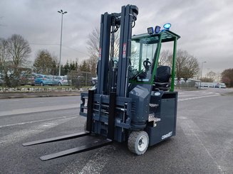 Carretilla multidireccional Combilift CBE3000