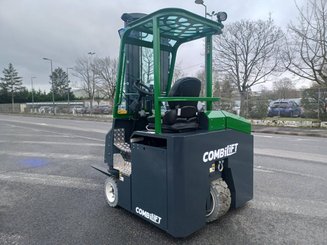 Carretilla multidireccional Combilift CBE3000