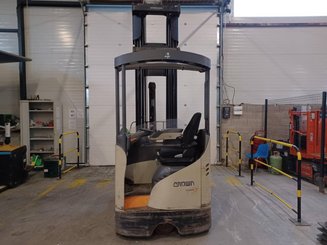 Carretilla retráctil Crown ESR5260-1.4