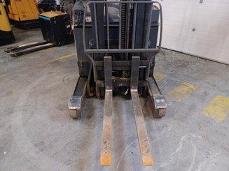 Carretilla retráctil Crown ESR5260-1.4