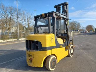 Carretilla contrapesada de 4 ruedas Yale GDC70VX