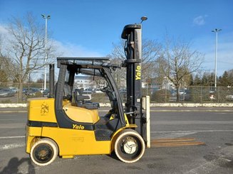 Carretilla contrapesada de 4 ruedas Yale GDC70VX