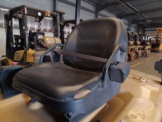 Carretilla contrapesada de 4 ruedas Caterpillar EP35K