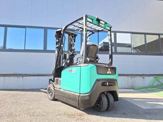 Carretilla contrapesada de 3 ruedas Mitsubishi FB16N2T
