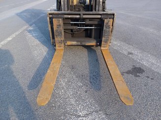 Carretilla contrapesada de 4 ruedas Caterpillar DP50NT - 4