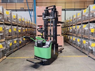 Apilador con plataforma Hangcha CDD16-AC2S-LI