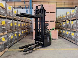 Apilador con plataforma Hangcha CDD16-AC2S-LI