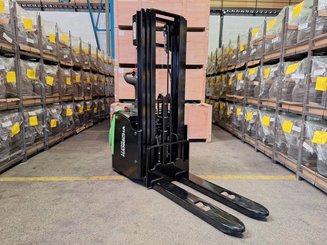 Apilador con plataforma Hangcha CDD16-AC2S-LI