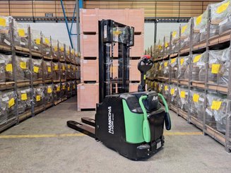Apilador con plataforma Hangcha CDD16-AC2S-LI