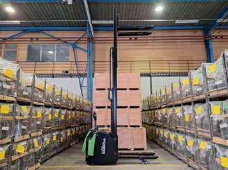 Apilador con plataforma Hangcha CDD16-AC2S-LI