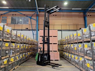 Apilador con plataforma Hangcha CDD16-AC2S-LI