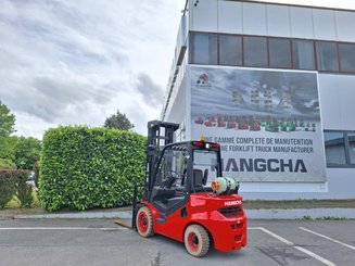 Carretilla contrapesada de 4 ruedas Hangcha XF35G-2