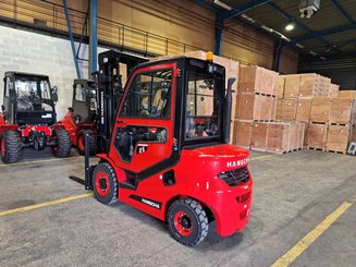 Carretilla contrapesada de 4 ruedas Hangcha XF25D-2 (CPCD25-X2H7F1)