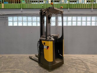 Apilador con plataforma Caterpillar NSR16N