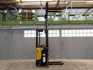 Apilador con plataforma Caterpillar NSR16N