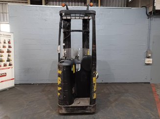 Apilador con plataforma Caterpillar NSR20N