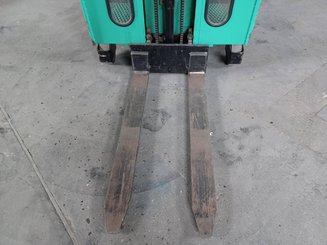 Preparadoras de pedidos con cabina de mando elevable Mitsubishi OPBH08K