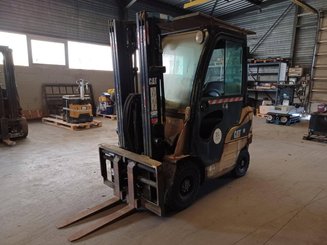 Carretilla contrapesada de 4 ruedas Caterpillar GP18N2