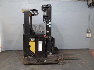 Carretilla retráctil Caterpillar NR16N2