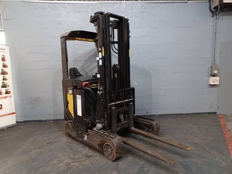 Carretilla retráctil Caterpillar NR16N2