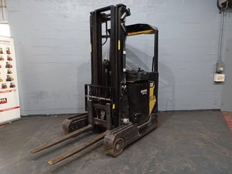 Carretilla retráctil Caterpillar NR16N2