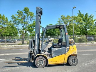 Carretilla contrapesada de 4 ruedas Jungheinrich TFG425500ZT - 1