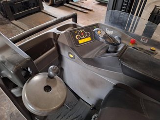 Carretilla retráctil Nissan UHD250DTFVRF480