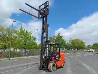 Carretilla contrapesada de 4 ruedas Heli CPD50