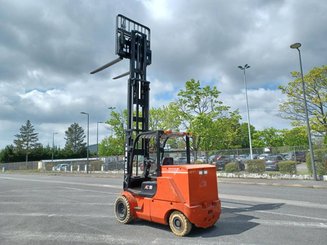 Carretilla contrapesada de 4 ruedas Heli CPD50
