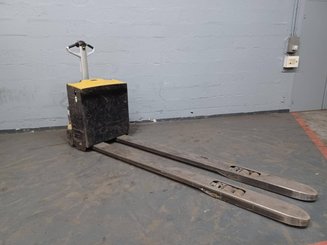Transpaleta con conductor acompañante Caterpillar NPP20N2