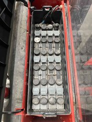 Apilador con conductor acompañante Loc A12ETDVC29