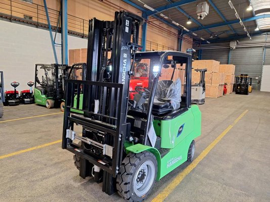 Carretilla contrapesada de 4 ruedas Hangcha AE30-I - 1