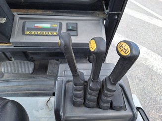 Carretilla contrapesada de 4 ruedas Yale ERP30 - 13