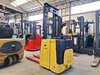 Apilador con plataforma Hyster S1.5S