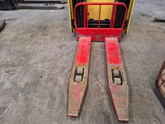 Apilador con plataforma Hyster S1.5S