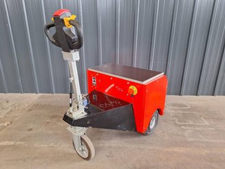 Tractor de remolque STI PTA1