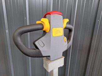 Tractor de remolque STI PTA1