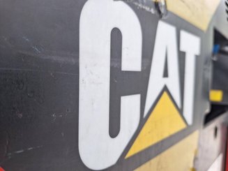 Apilador con plataforma Caterpillar NSR20N